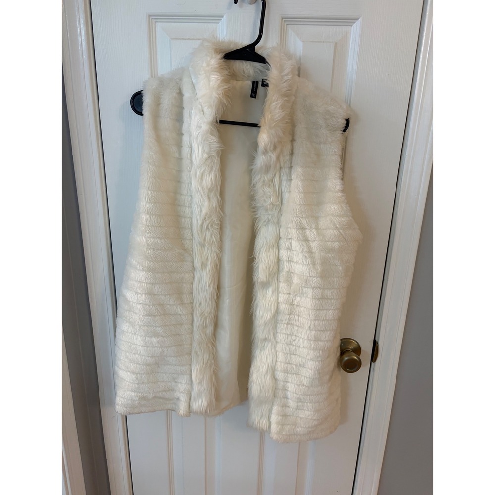 New Directions Faux Fur Vest Womens L White Ribbed Shaggy Trim Open Front Glam